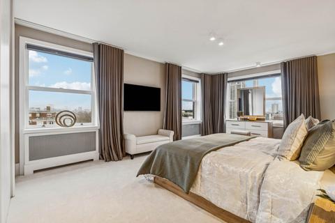 4 bedroom apartment to rent, Penthouse, Kingston House South, Ennismore Gardens SW7