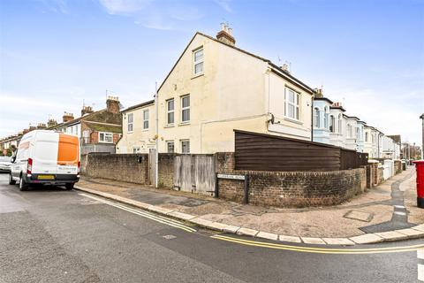 2 bedroom flat for sale, Pavilion Road, Worthing