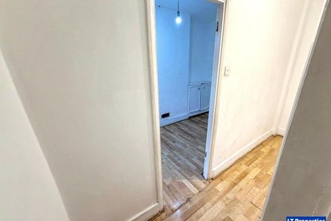 undefined, Luton LU1