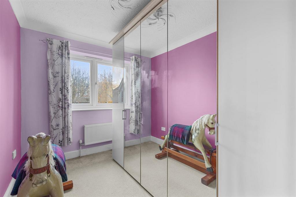 8 Lyndon Gardens, HP13 7 QJ-3.jpg