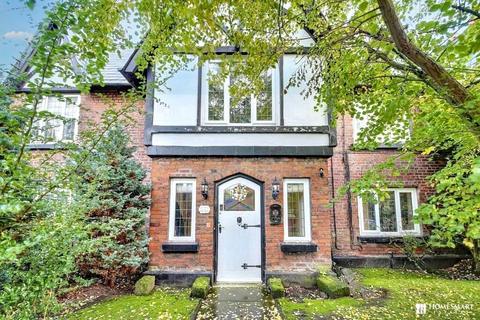 4 bedroom semi-detached house for sale, Castle Road, Halton, Runcorn, Cheshire, WA7 2BE