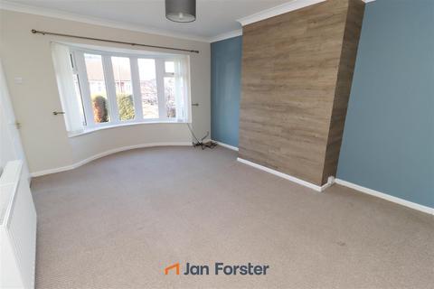 2 bedroom semi-detached bungalow for sale, Ovingham Gardens, Wideopen, Newcastle Upon Tyne