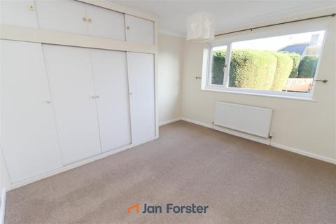 2 bedroom semi-detached bungalow for sale, Ovingham Gardens, Wideopen, Newcastle Upon Tyne