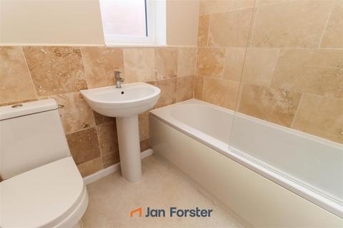 2 bedroom semi-detached bungalow for sale, Ovingham Gardens, Wideopen, Newcastle Upon Tyne