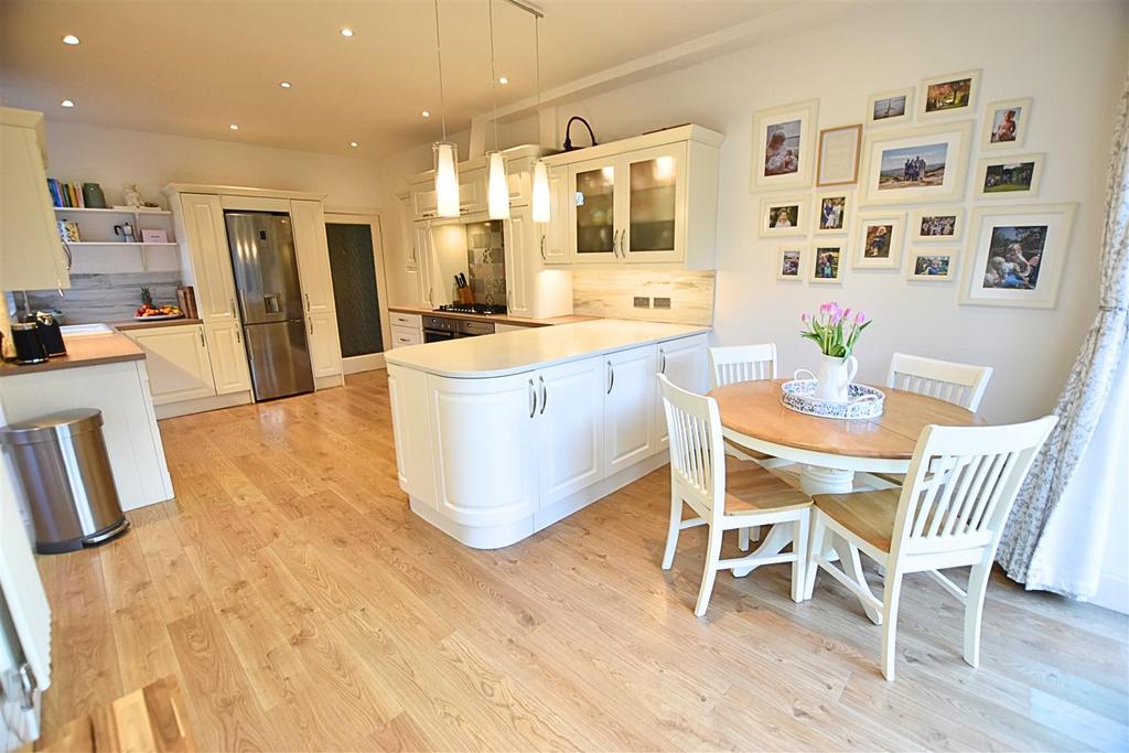 Living kitchen diner