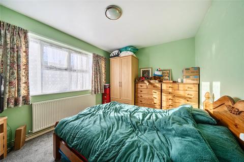 undefined, West Heath Road, Farnborough GU14