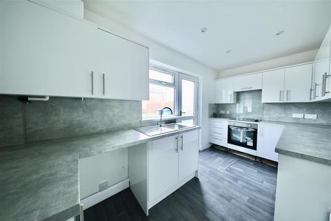 undefined, Mayland Avenue, Hull