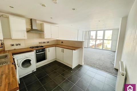 3 bedroom flat for sale, Claremont Road, Rusholme, Greater Manchester, M14