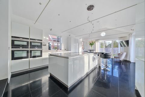 5 bedroom detached house for sale, Romsey Road, Whiteparish, Salisbury, SP5