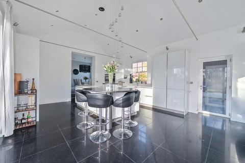 5 bedroom detached house for sale, Romsey Road, Whiteparish, Salisbury, SP5