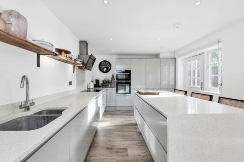 4 bedroom townhouse for sale, Newmarket Road, Royston SG8