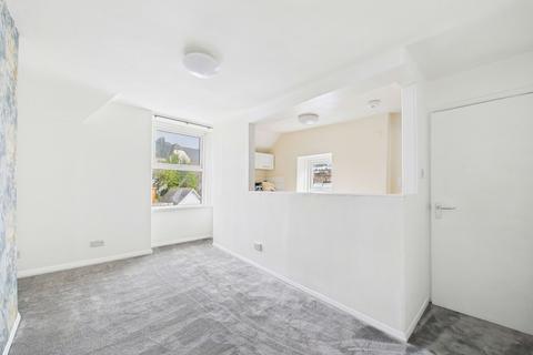 2 bedroom apartment to rent, Wellington Court, Waterloo Road, Torquay