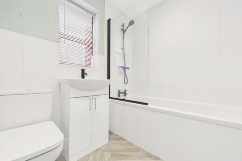2 bedroom semi-detached house for sale, Thornhill Close, Dunston, Gateshead, NE11