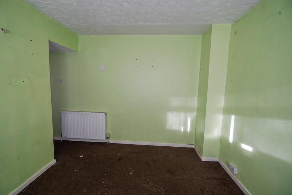 Bedroom 2 (2)