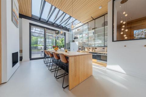 undefined, Peatling Magna LE8