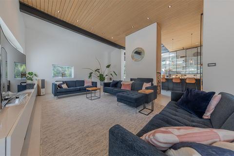 undefined, Peatling Magna LE8