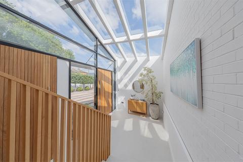 undefined, Peatling Magna LE8