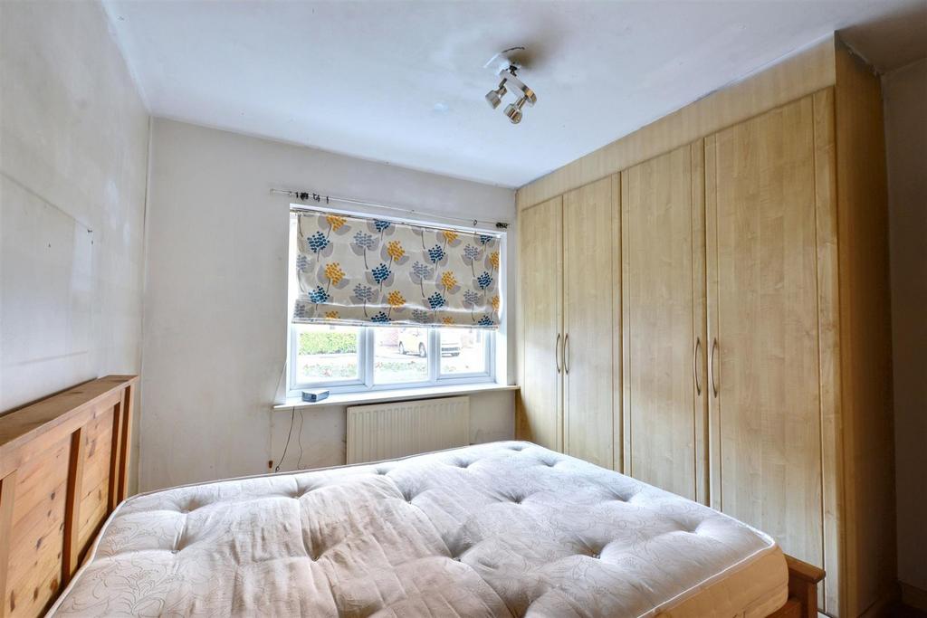 Bedroom 1 2.jpeg