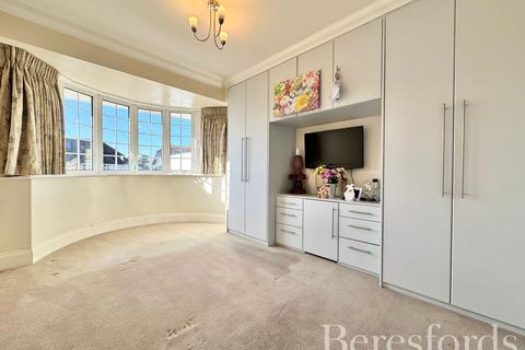 undefined, Hazel Close, Hornchurch, RM12