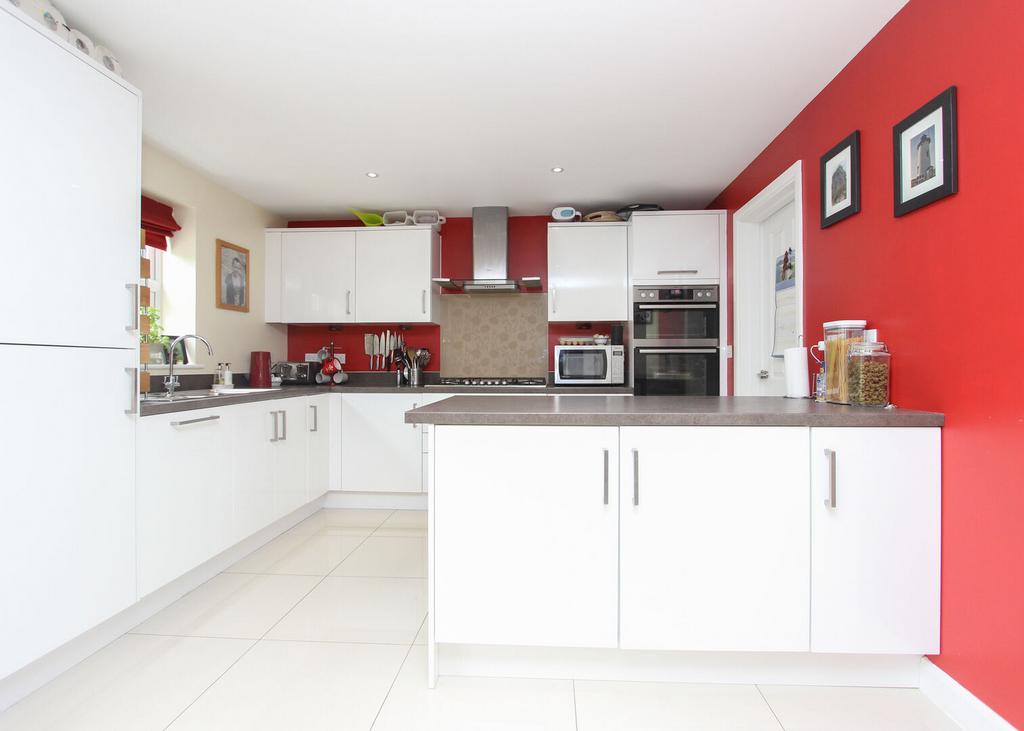 6 B8876 F4-A2 CA-4 D1 D-9 F7 C-9 A66415 D2158.jpg