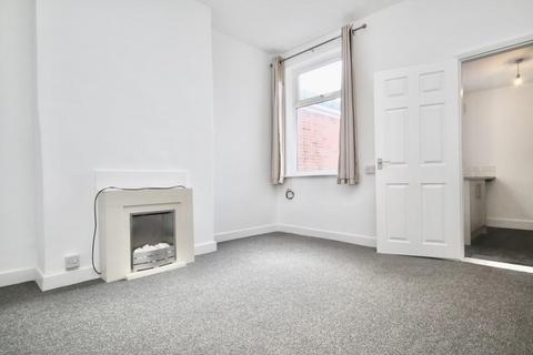 2 bedroom terraced house to rent, Station Street, Ilkeston DE7