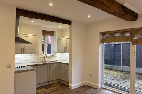 1 bedroom coach house to rent, Coach House Mews, Rear Of 44 High Street