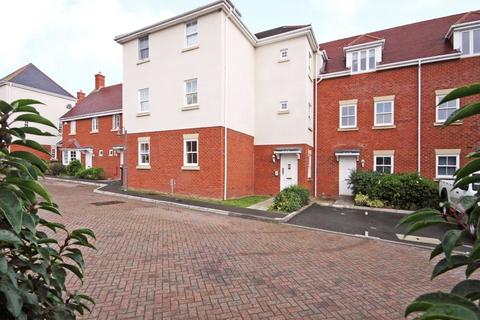 2 bedroom flat to rent, Sutton Park Road, Winchester SO21