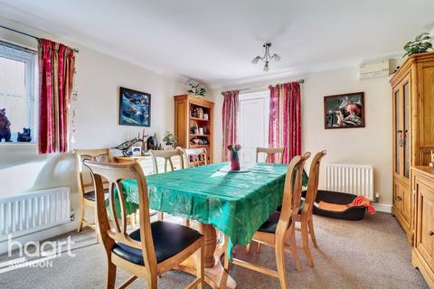 4 bedroom detached house for sale, White Eagle Road, Swindon