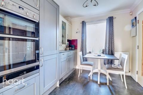 4 bedroom detached house for sale, White Eagle Road, Swindon