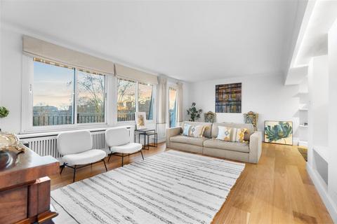 3 bedroom flat to rent, Cadogan Square, SW1X