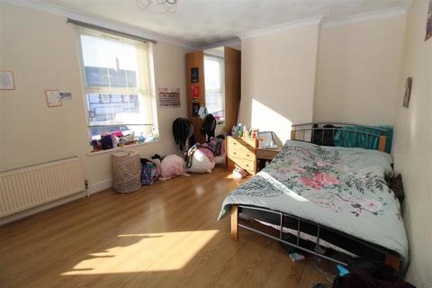 undefined, Crwys Road, Cardiff CF24