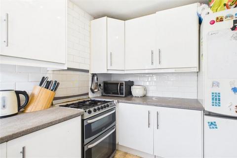 3 bedroom end of terrace house to rent, The Larches, Woking GU21