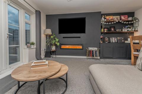 undefined, Dunlop Avenue, New Farnley, Leeds