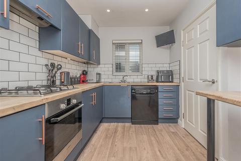undefined, Dunlop Avenue, New Farnley, Leeds