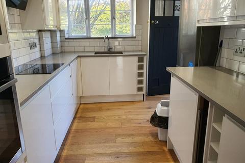 undefined, Aylmer Road, East Finchley, N2 0BT