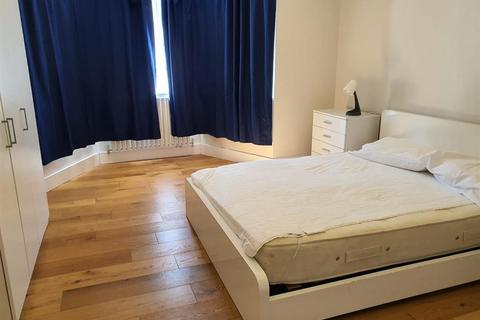 undefined, Aylmer Road, East Finchley, N2 0BT