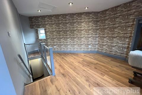 undefined, Porth Street, Porth, Rhondda Cynon Taff, CF39