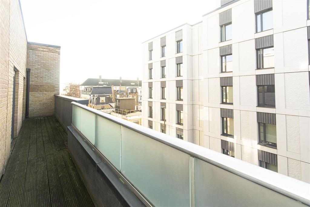 Cubitt apts 21 (9).jpg