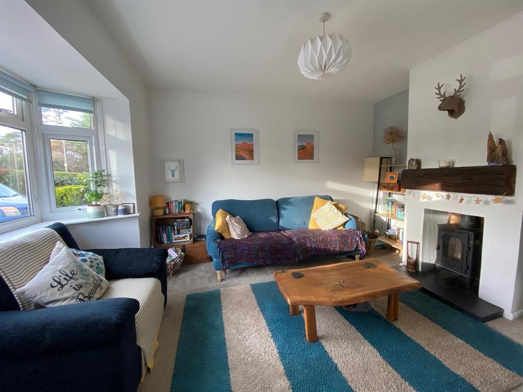 Living Room.jpg
