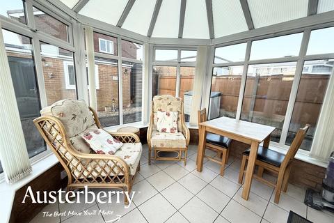 2 bedroom detached bungalow for sale, Farnworth Road, Stoke-On-Trent ST3