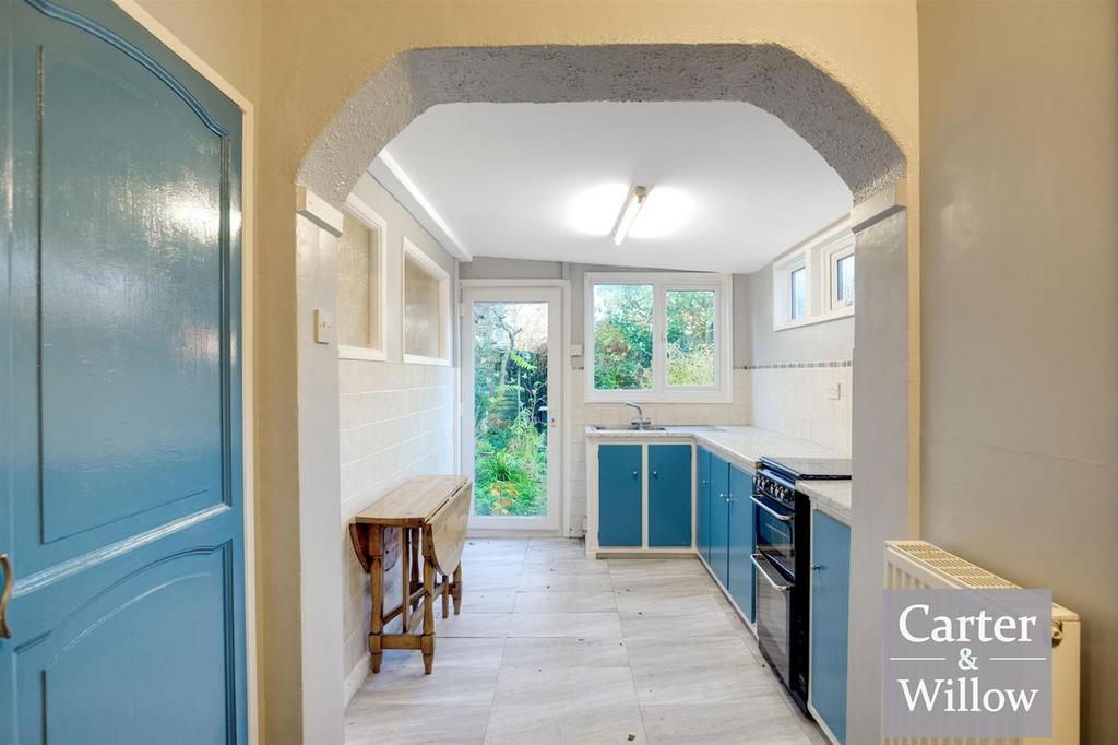 Kitchen / dining