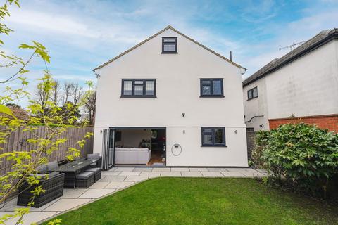 4 bedroom detached house for sale, Worrin Road, Brentwood CM15