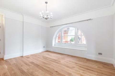 4 bedroom flat to rent, Moscow Road, London, W2