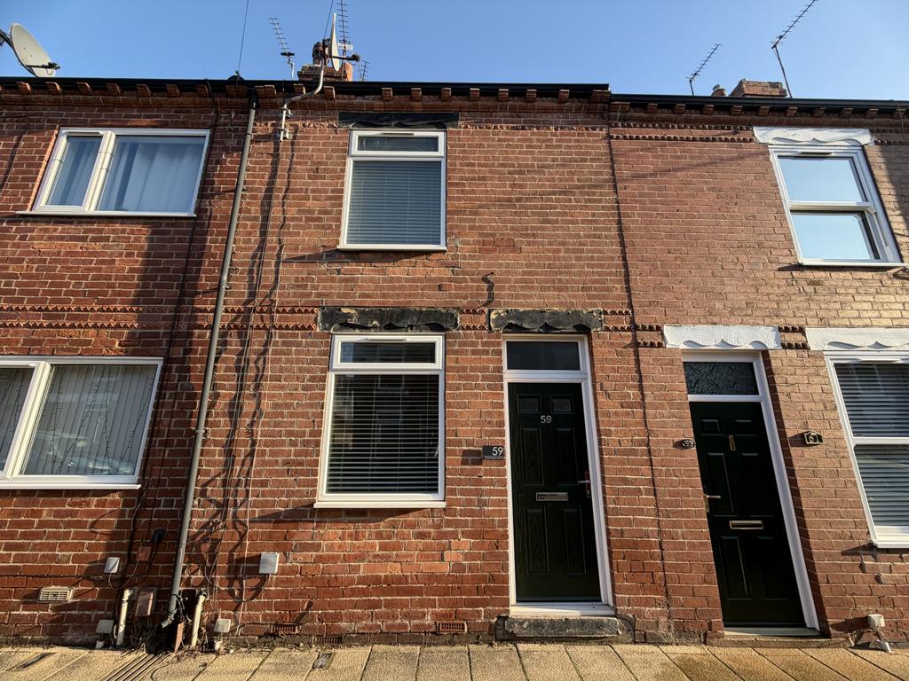 2 Bed Terrace for Rent