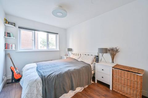 2 bedroom flat to rent, Goodwin Close, Rotherhithe, London, SE16