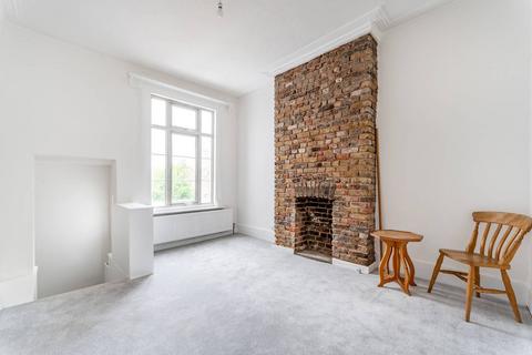 2 bedroom flat to rent, Worlingham Road, East Dulwich, London, SE22