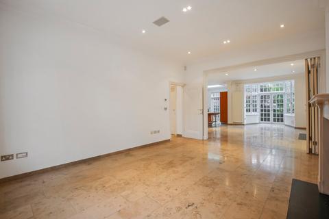undefined, Hamilton Terrace