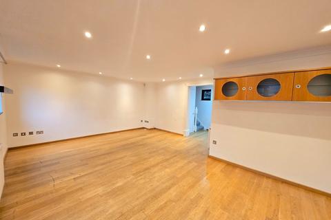 3 bedroom semi-detached house to rent, All Saints Mews, HA3