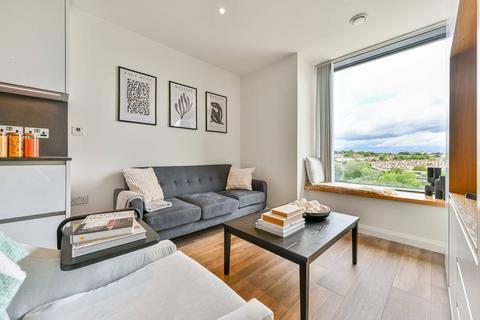 Studio to rent, Junction Road, Archway, London, N19