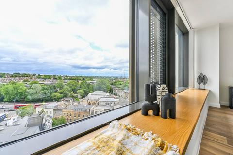 Studio to rent, Junction Road, Archway, London, N19